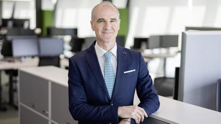 <p>Matthias Geissbühler (50 ans) est Chief Investment Officer du groupe Raiffeisen. Depuis 2018, il y développe les activités de placement.</p>
