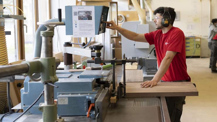 Face au gymnase, l’apprentissage doit se réinventer pour rester attractif.