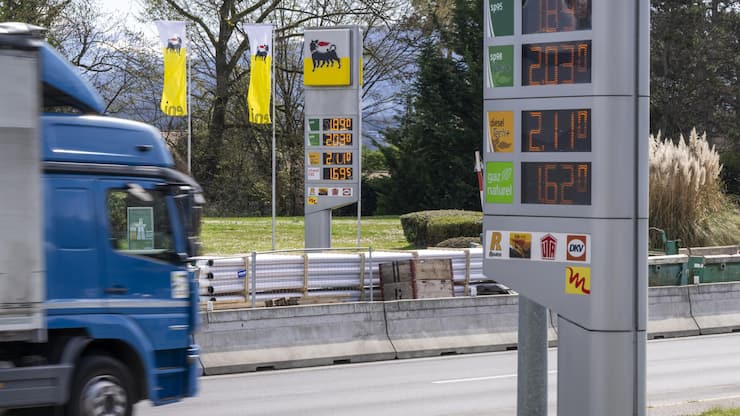 DEEPL, ESSENCE, GAZOIL, DIESEL, CARDURANT, SANS PLOMB,