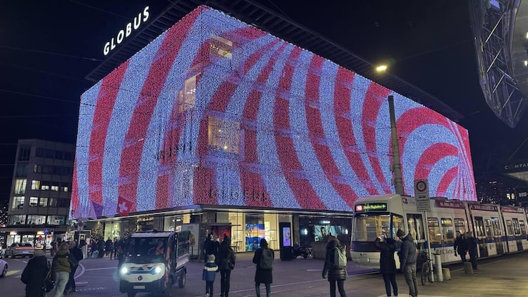 <p>Grand magasin Globus à la Bahnhofstrasse de Zurich : l'entreprise fera désormais appel aux services de gestion de sa maison mère Central Group en Europe.</p>