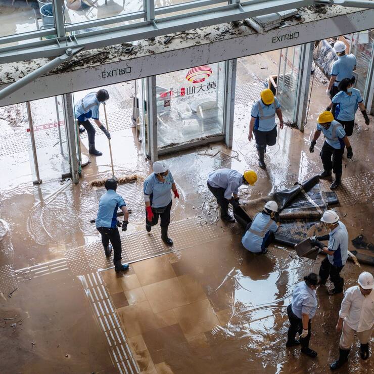 Les catastophes naturelles se multiplient comme ici à Hong Kong, où les inondations dans le delta de la rivière Pearl ont causé pour 400 millions de dollars de dégâts.