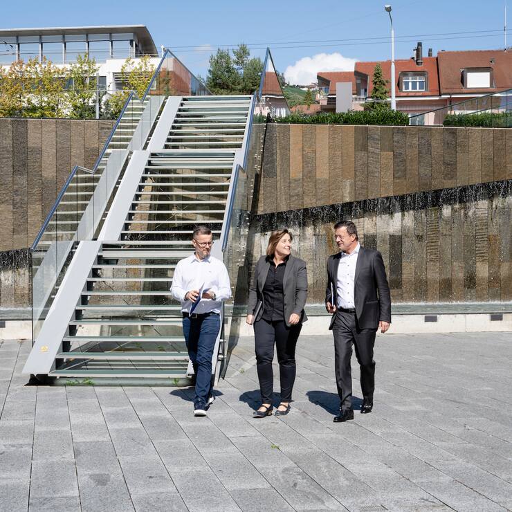 De gauche à droite: Jeton Ramadani, directeur de la société Formadult Sàrl, Sophie Marchand Reymond, directrice du Centre de Formation Continue de la HEIG-VD et Frédéric Bonjour, directeur du département de la formation du Centre Patronal.