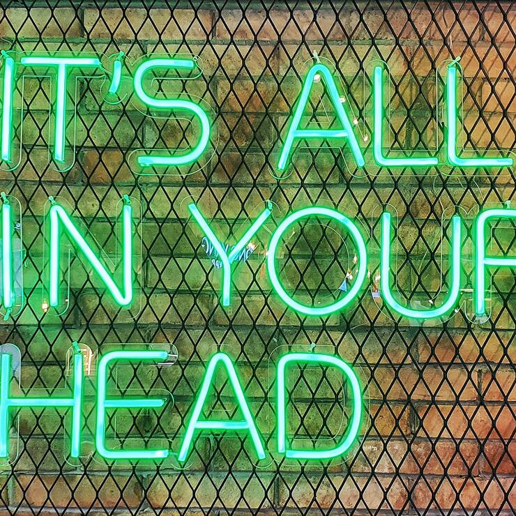 miguel-luis-w_6b8pwbuky-unsplash