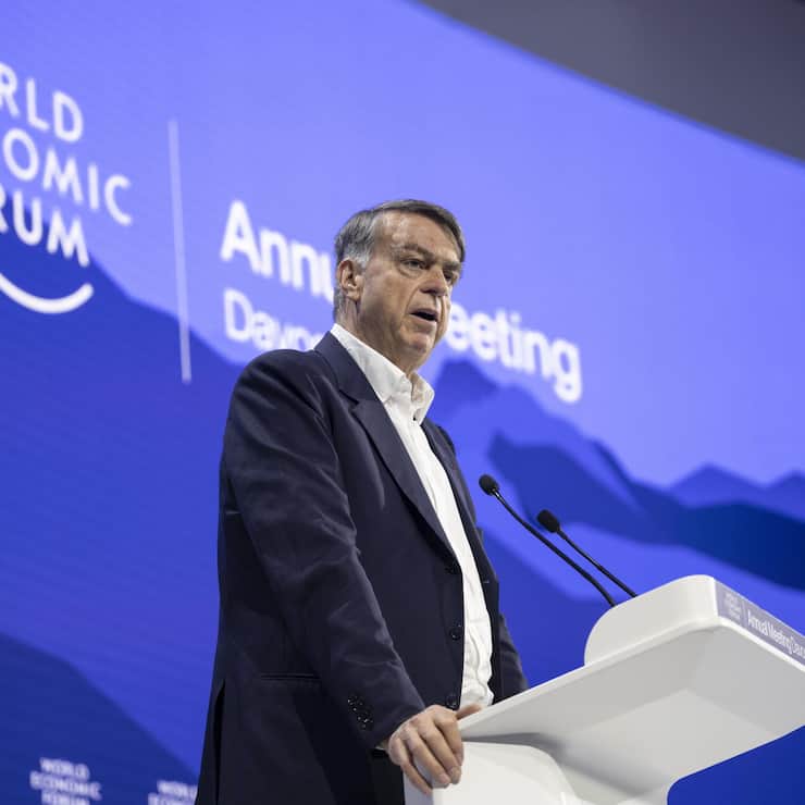 Ardent défenseur de la durabilité, André Hoffmann appelle à un changement profond de modèle, prônant le passage d’un capitalisme extractif à une économie régénérative.