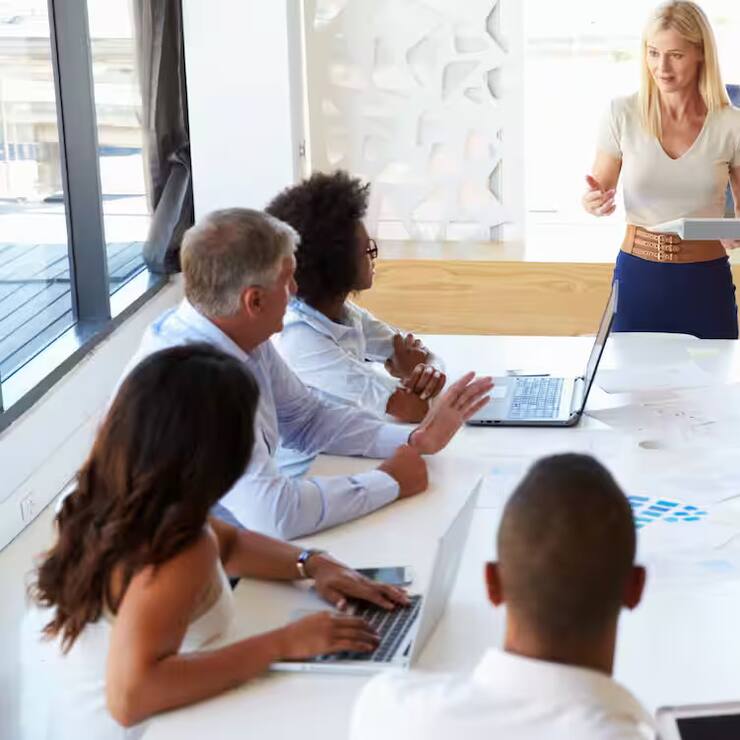 Les compétences des femmes sont deux fois plus souvent mises en doute