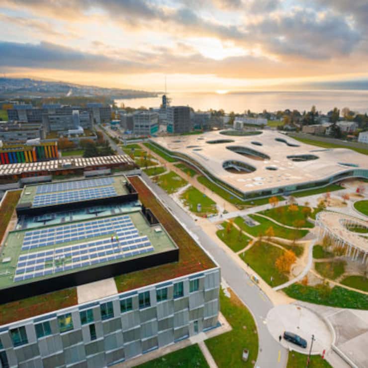 Parc solaire Romande Energie Ã  l'Ecole Polytechnique Federale de Lausanne (EPFL) ce vendredi 11 novembre 2022 Ã  Ecublens. (Valentin Flauraud)