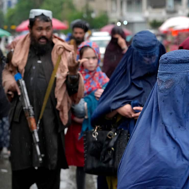 Le chef suprême de talibans a ordonné aux Aghanes de porter un voile intégral en public, de préférence la burqa en mai (archives).