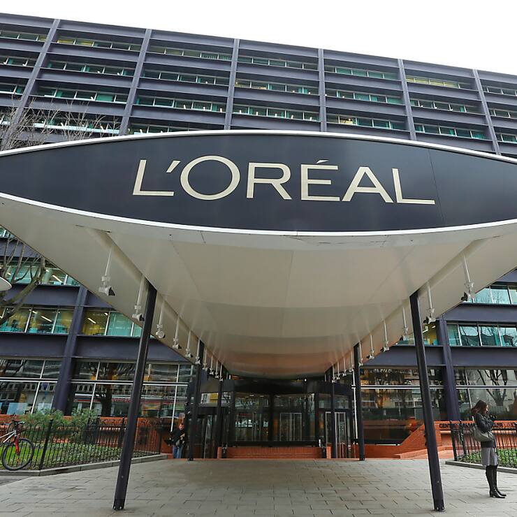 L'Oréal est sur le point de fusionner sa filiale suisse avec celle regroupant l'Allemagne et l'Autriche, et de réduire ses effectifs à Genève et Zurich de 20%.