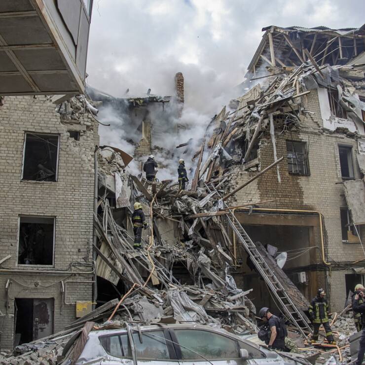 Un bâtiment détruit dans la ville de Kharkiv. L'armée russe a annoncé vendredi avoir envoyé des renforts en direction de cette région (archives).