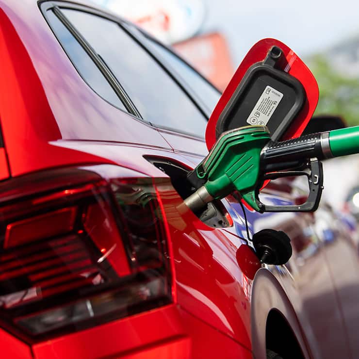 Les prix du pétrole repartaient en légère hausse vendredi, après le tassement subi la veille. Reste que l'or noir est en voie d'achever une troisième semaine consécutive de repli. (archives)
