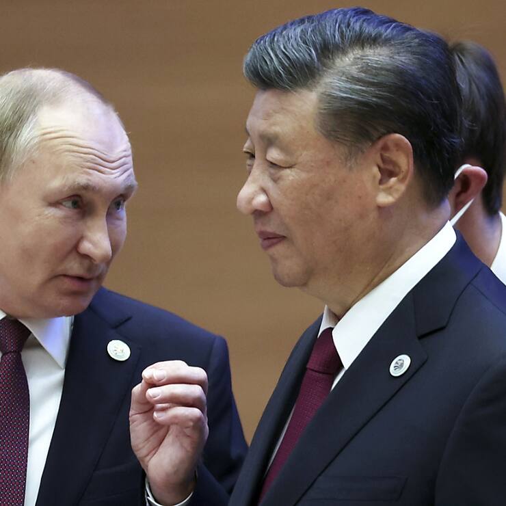 Xi Jinping et Vladimir Poutine sont les têtes d'affiche de ce sommet de l'Organisation de coopération de Shanghai (OCS) - un groupe qui entend concurrencer les institutions occidentales - organisé à Samarcande (Ouzbékistan).