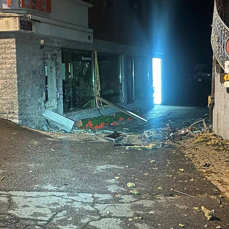 Environ 40 bancomats ont été dynamités cette année en Suisse, le dernier en date dans la nuit de dimanche à lundi à Val d'Illiez.
