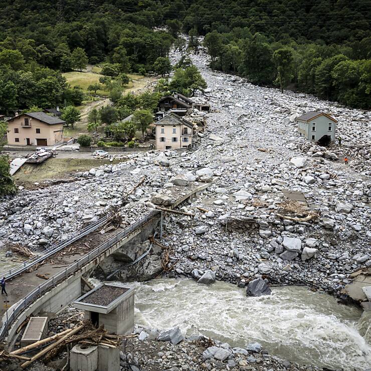 La localité de Sorte dans la Misolcina GR (Misox) où une coulée de boue a détruit trois maisons vendredi soir.
