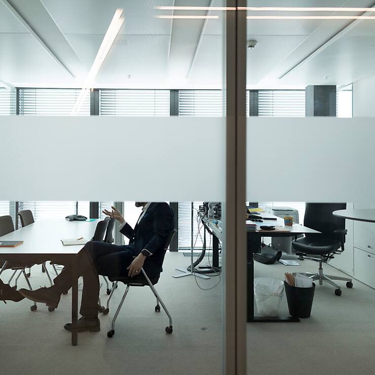 La rentabilité du secteur, qui emploie quelque 58'700 personnes, a par contre reculé à un total de 4,1 milliards, après 4,9 milliards en 2022. (KEYSTONE/Gaetan Bally)