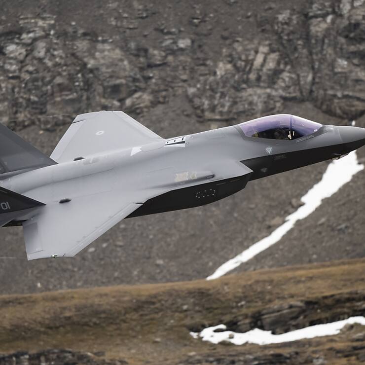 RUAG participera à la production de 4 avions de combat F-35A. La Suisse romande en profitera aussi, selon la Confédération (archives).