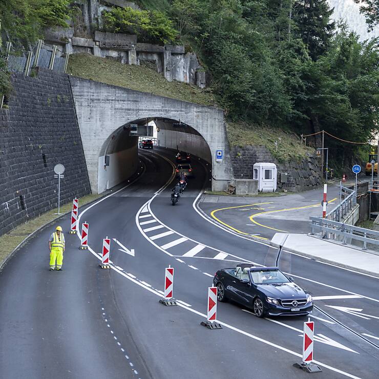 Le tunnel de Sisikon est décrit comme la "pièce maîtresse" du nouveau tronçon routier de l'Axen sur la rive orientale du lac d'Uri et du lac des Quatre-Cantons (archives).
