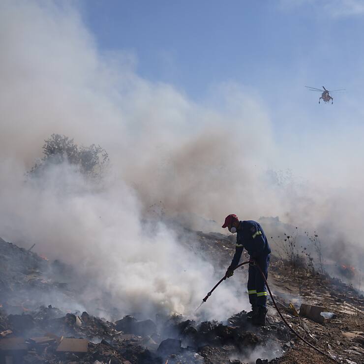 Le Premier ministre grec Kyriakos Mitsotakis, dans son message hebdomadaire sur Facebook dimanche, a appelé ses compatriotes à se préparer à une saison difficile.
