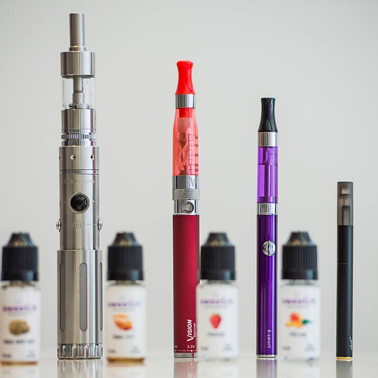 Dès le 15 juillet prochain, le Canton de Vaud va interdire la vente de cigarettes électroniques, puffs et produits similaires à des mineurs (archives).