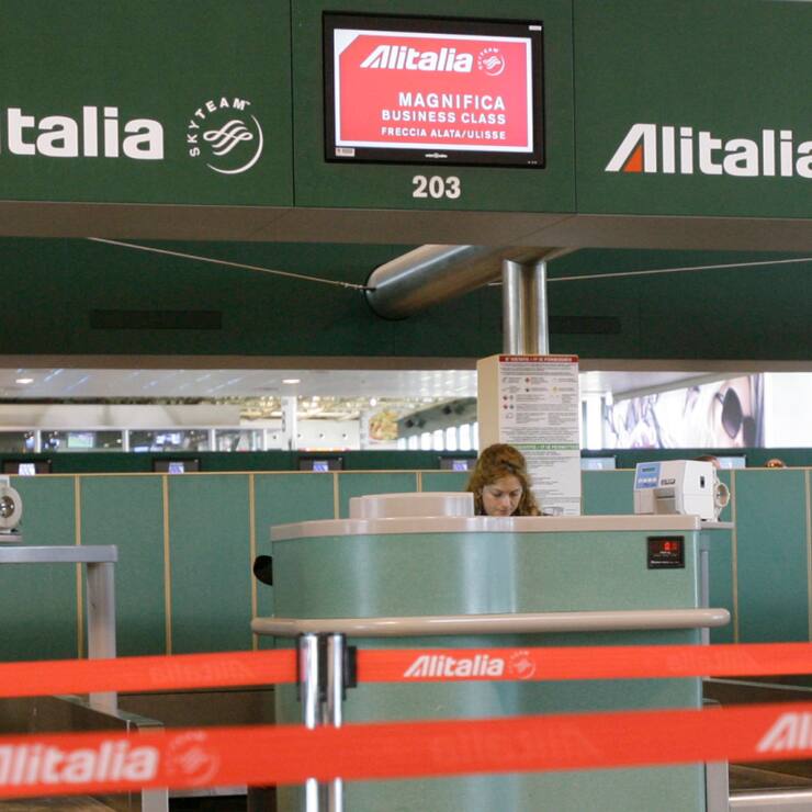 Un check-in à l'aéroport de Milan Malpensa, désormais baptisé Aéroport international de Milan Malpensa- Silvio Berlusconi.