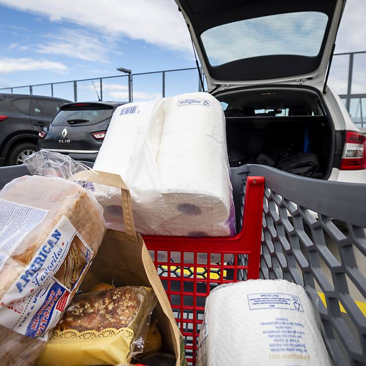En mai 2023, l'entreprise avait annoncé arrêter sa production de chariots de supermarché en plastique, mettant en avant un souci environnemental. (KEYSTONE/Jean-Christophe Bott)
