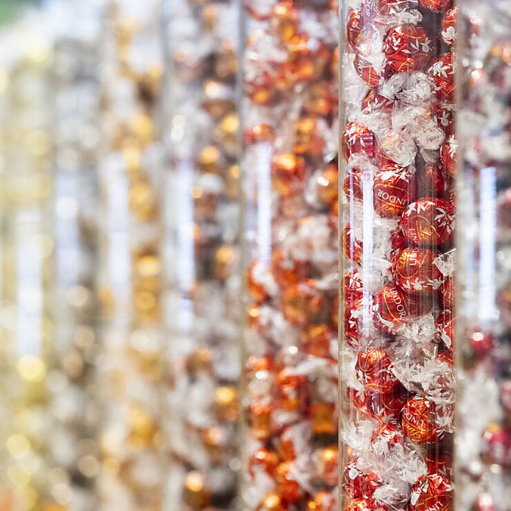 De janvier à fin juin, les revenus du fabricant des boules Lindor,notamment,  ont enregistré une croissance organique de 7% sur un an à 2,16 milliards de francs (archives).