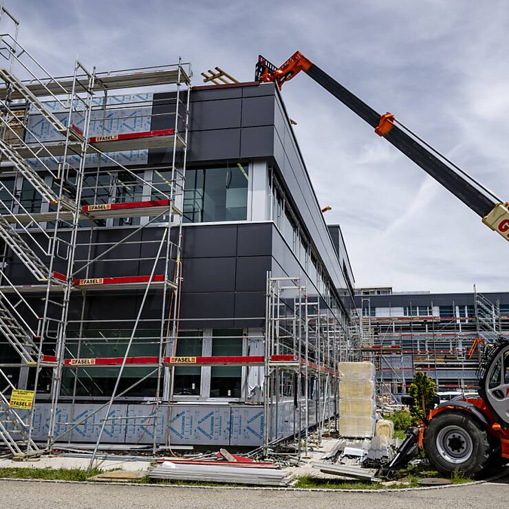 Les travaux de reconstruction des deux entreprises très fortement endommagées par la tempête au Crêt-du-Locle, dont Sellita Watch, devraient s'achever d'ici à la fin de l'été.