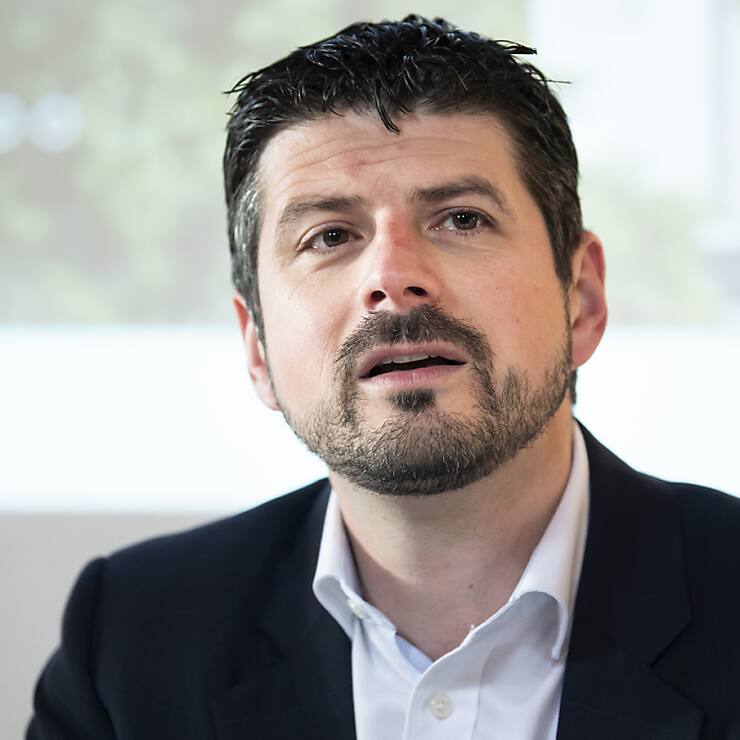 En 2021, Yannick Buttet a été jugé coupable d'attouchements et propos grossiers. L&#8217;ex-conseiller national avait déjà été condamné en 2018  après une plainte pénale de son ancienne maîtresse. Cette affaire et des témoignages de femmes et d&#8217;élues lui avait coûté plusieurs mandats politiques.