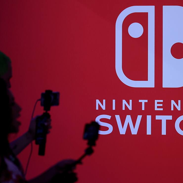 Nintendo table toujours en 2024/25 sur un bénéfice opérationnel en recul de 24% et des ventes en baisse de 20% sur un an. (EPA/FRIEDEMANN VOGEL)