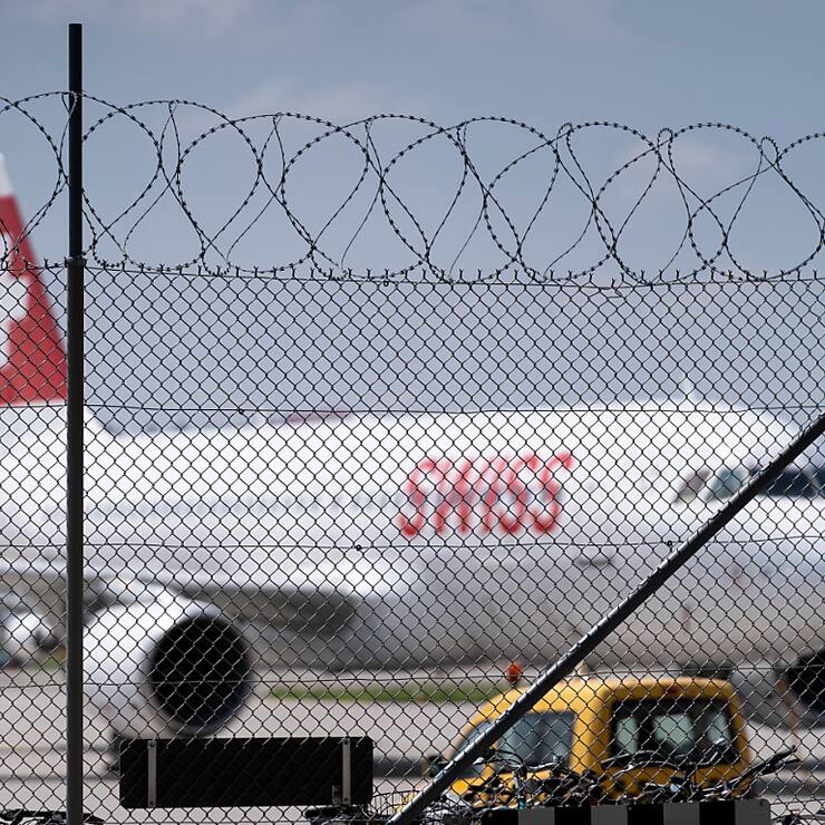 Les passagers concernés seront contactés directement et auront la possibilité de reporter leur voyage à une date ultérieure sans frais ou d'être remboursés intégralement, ajoute la compagnie aérienne.(KEYSTONE/Gaetan Bally)