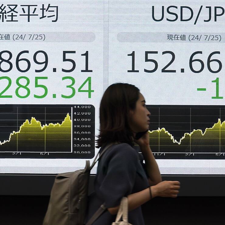 Le Nikkei a subi une chute historique lundi sur fond de crainte d'une récession aux Etats-Unis et de forte remontée du yen (archives).