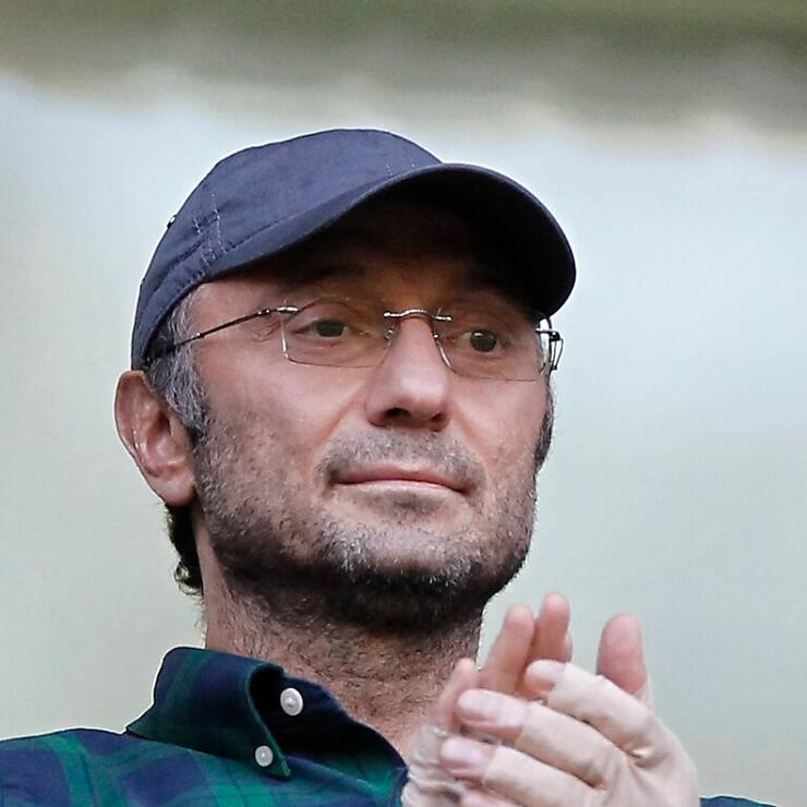 Suleyman Kerimov, ici lors d'un match de football à Moscou. L'homme avait été arrêté à Nice (F) en 2017 pour notamment une suspicion d'évasion fiscale, suscitant la protestation de la Russie.