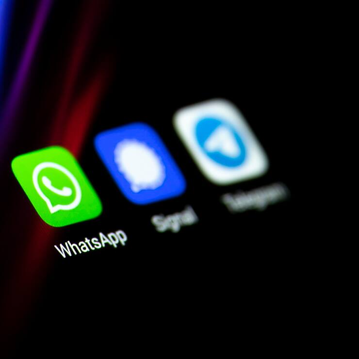 Quelques minutes plus tard, le gendarme russe des télécoms a indiqué que ces perturbations étaient liées à "une attaque DDoS contre les opérateurs russes de télécommunications". EPA/IAN LANGSDON