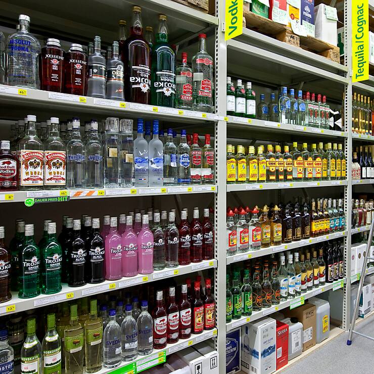 Les spiritueux restent des boissons d'homme: 22% en consomment au moins une fois par semaine contre 11% pour les femmes (Archives).