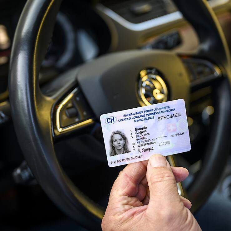 Les détenteurs de permis bleu risquent une amende de 20 francs s'ils ne se mettent pas à jour d'ici novembre (image d'illustration).