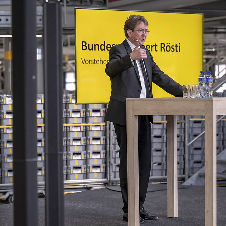 Contrairement à Albert Rösti, le National veut une pause dans la restructuration de La Poste (archives).