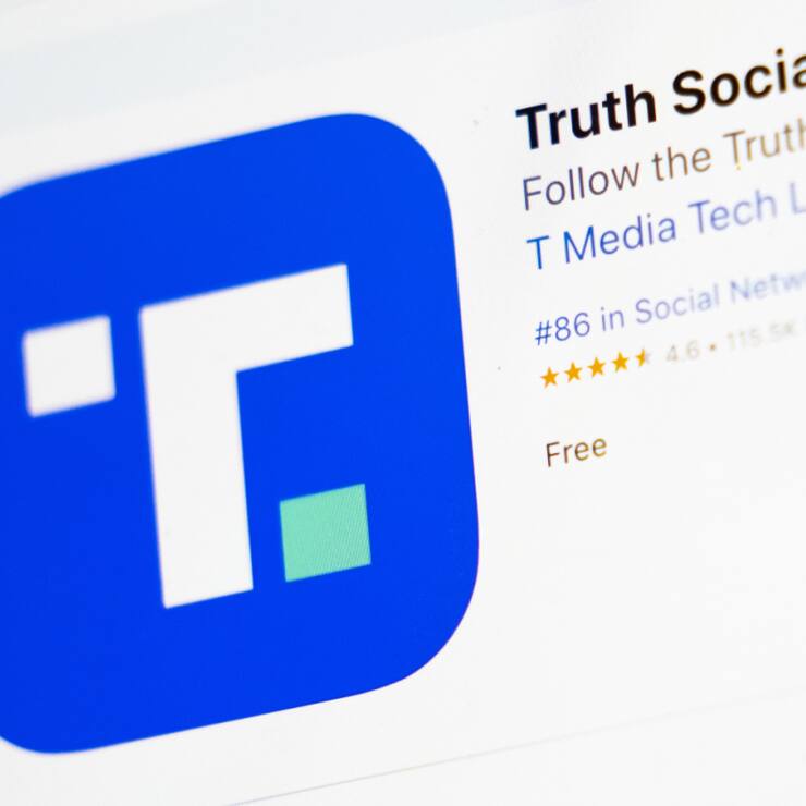 Maison mère du réseau social Truth Social, le groupe de médias Trump Media and Technology Group (TMTG) a été introduit en Bourse en mars 2024 (archives).
