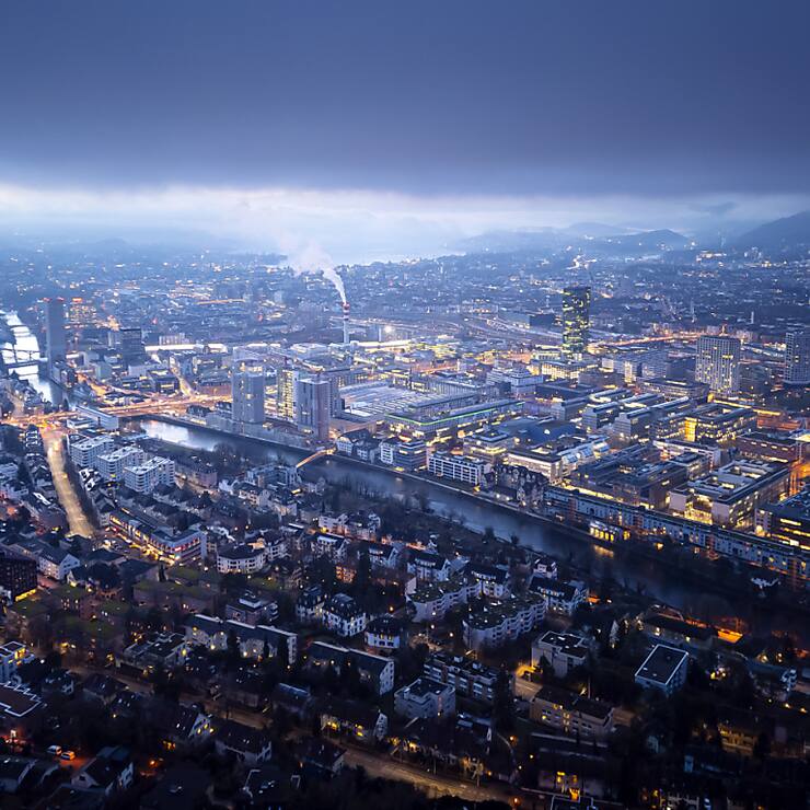 Une demande internationale plus faible aurait un impact sur le commerce extérieur suisse et la conjoncture domestique, souligne le Seco. Dans un tel contexte, le franc continuerait à s'apprécier. (KEYSTONE/Michael Buholzer)