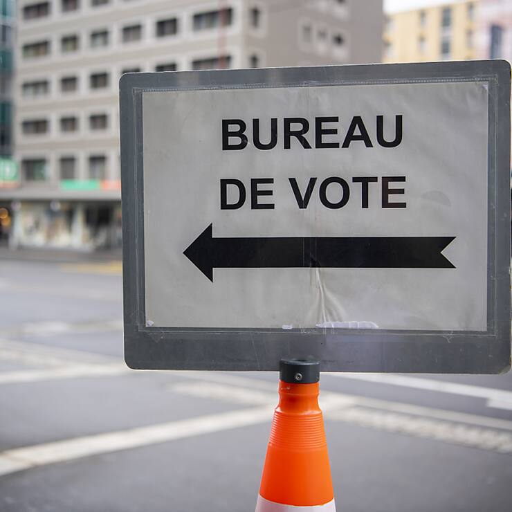 Plus que quelques heures avant de connaître le résultat de la votation sur le 2e pilier et la biodiversité (archives).