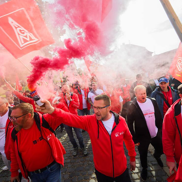 VW a provoqué une onde de choc début septembre en annonçant son projet de fermer des usines en Allemagne et de procéder à de possibles licenciements.