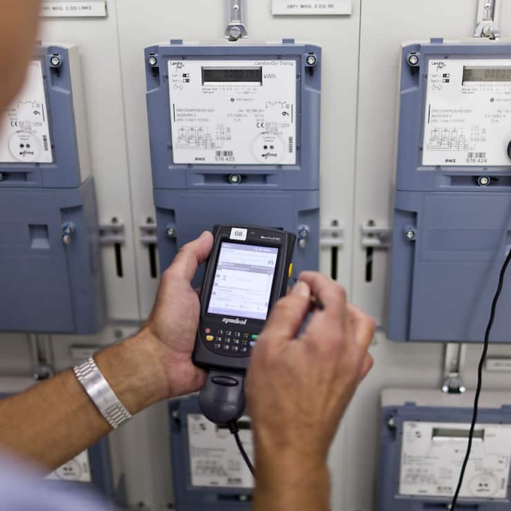 D'ici 2029, la ville de Zurich va installer dans les bâtiments 300'000 compteurs électriques numériques intelligents. Le relevé manuel des compteurs va ainsi disparaître progressivement.