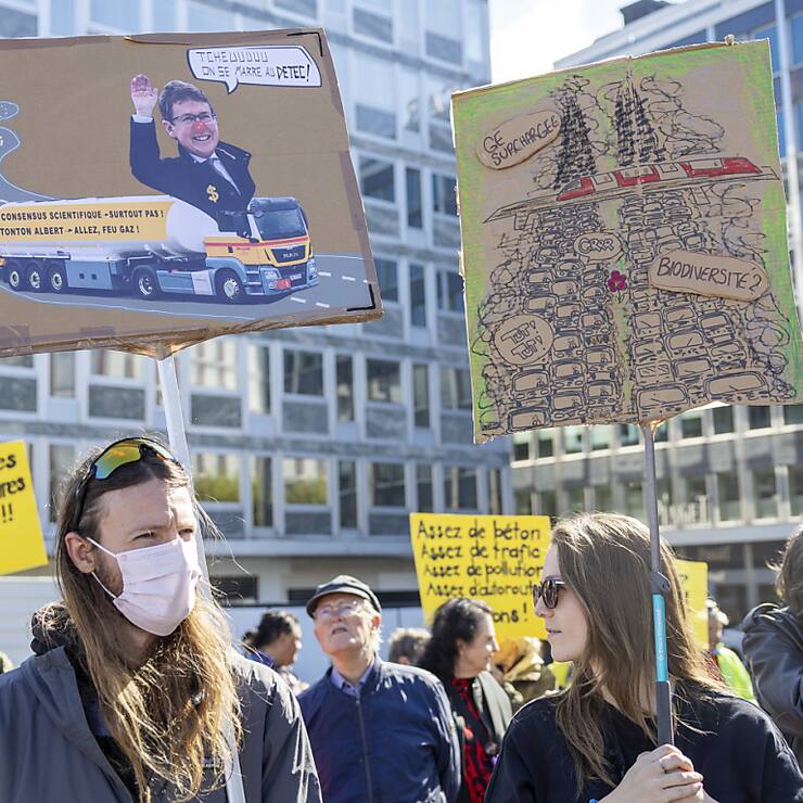 Les manifestants ont dit non au béton et au trafic lors d'un défilé samedi à Genève.