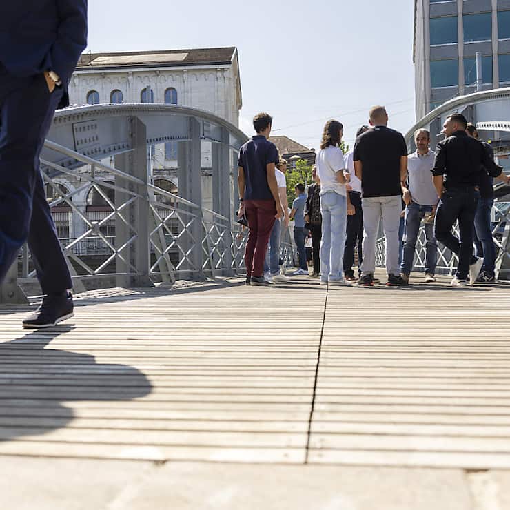 Sur le mois sous revue, les 100 caisses de pension passées sous revue par UBS ont vu leurs avoirs progresser en moyenne de 0,63%, après déduction des frais de gestion, indique mercredi le numéro un bancaire helvétique.(KEYSTONE/Salvatore Di Nolfi)