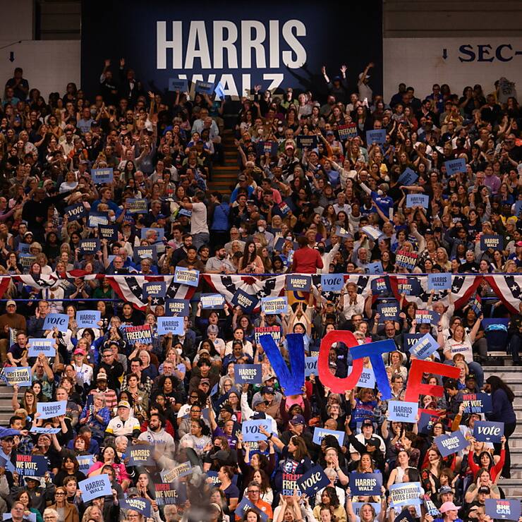 L'ancien président des Etats-Unis Barack Obama s'est exprimé à Pittsburgh, berceau de l'acier américain et Etat clé pour la présidentielle.