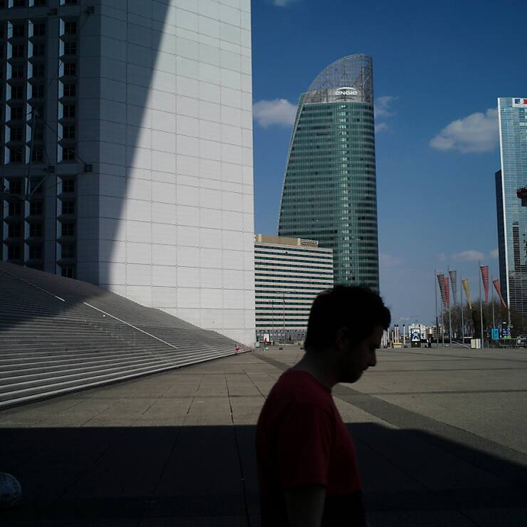 Le nombre d'entreprises créées en France a "nettement" reculé en septembre. Ici, le quartier de La Défense à Paris. (archive)