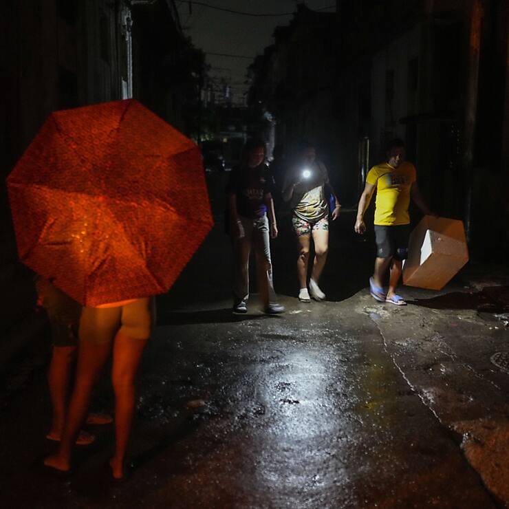 Cuba a passé sa deuxième nuit sans courant en raison d'une panne survenue vendredi dans la principale centrale thermoélectrique, qui a entraîné l'arrêt complet du réseau.