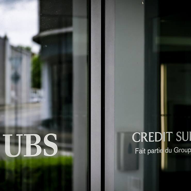 Les cartes de crédit Credit Suisse vont être reprises par UBS. De nouvelles cartes seront envoyées aux détenteurs dès 2025.  (archive)