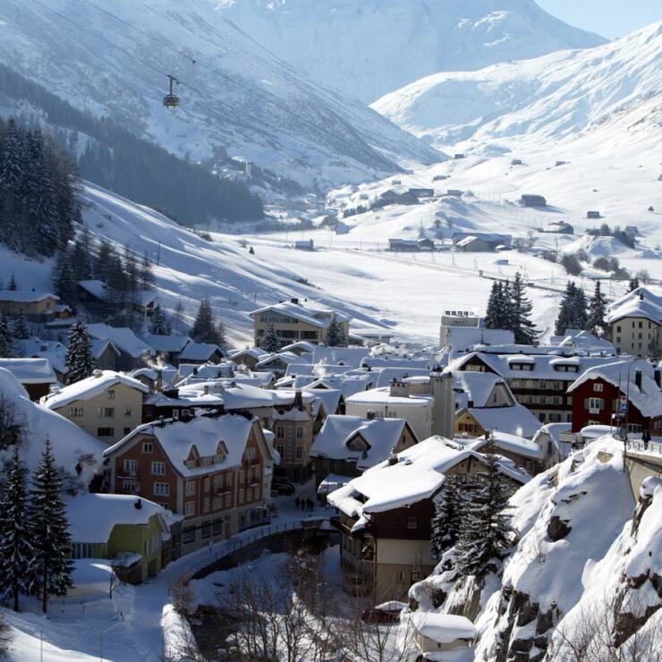 Outre l'hôtel, Implenia réalisera une partie de la route d'accès et un toit de protection contre la neige à Andermatt (archives).