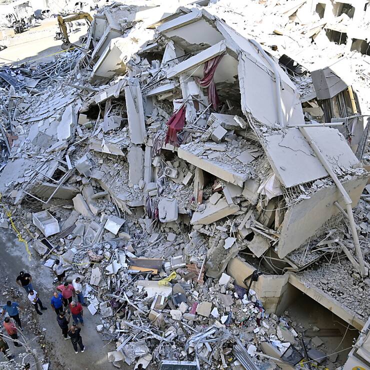 Cibler les branches d'Al-Qard al-Hassan "constitue probablement une violation au droit humanitaire international et doit faire l'objet d'une enquête comme pour un crime de guerre", dits Amnesty dans son communiqué, réclamant "une enquête internationale (...) qui doit être ouverte de toute urgence".