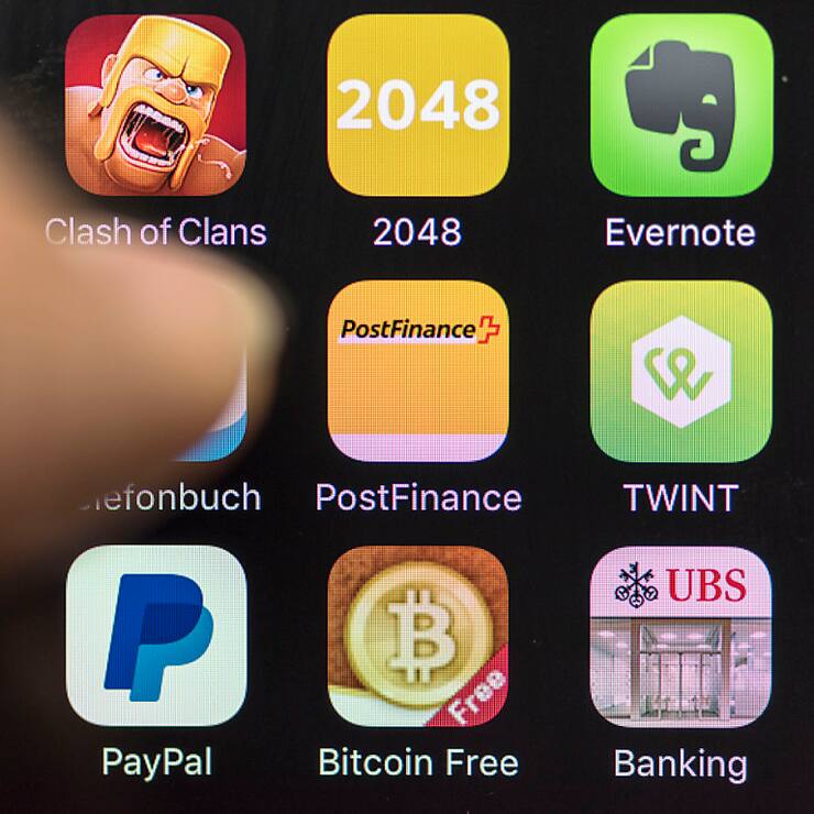 Les crédits et emprunts en ligne pour les grandes entreprises, les PME et les collectivités de droit public a représenté environ 70% du volume total des crédits en ligne,  atteignant 13,2 milliards de francs. (archive)