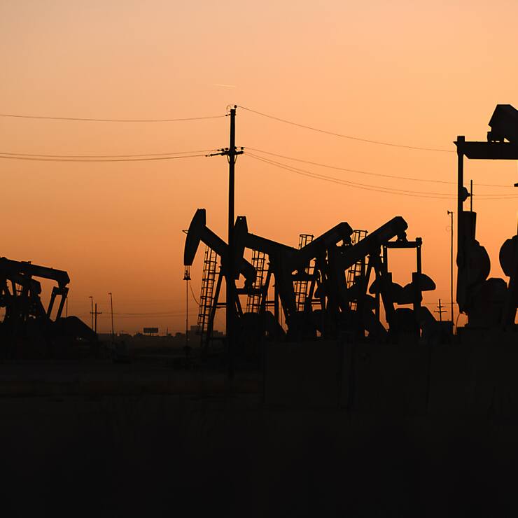 Le marché apparaît soulagé que l'attaque lancée samedi par Israël contre l'Iran, plus restreinte qu'attendu, ait ciblé des installations de fabrication de missiles en épargnant les sites essentiels pour la production d'or noir dans le pays. (Eli Hartman/Odessa American via AP, File)